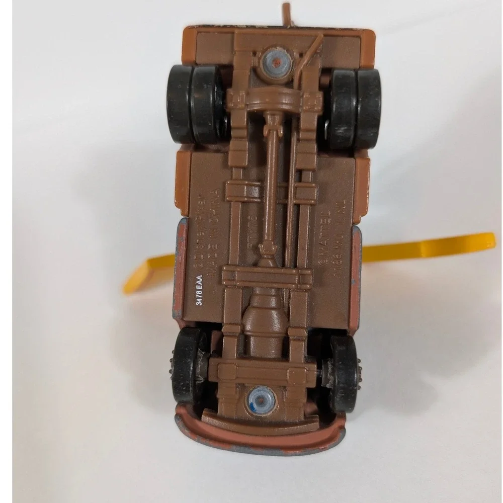 Disney Pixar Cars Tow Mater with Lightning Bolt Diecast Truck Brown PTY76